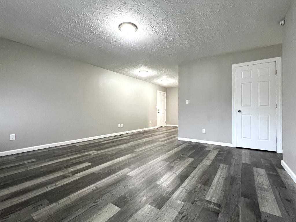 77 Brookhaven Dr - Photo 2 of 20
