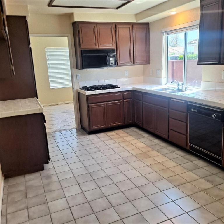 1260 Avenida Rosa Mundi - Photo 4 of 23
