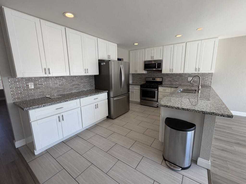 11169 Avenida Del Gato - Photo 7 of 19