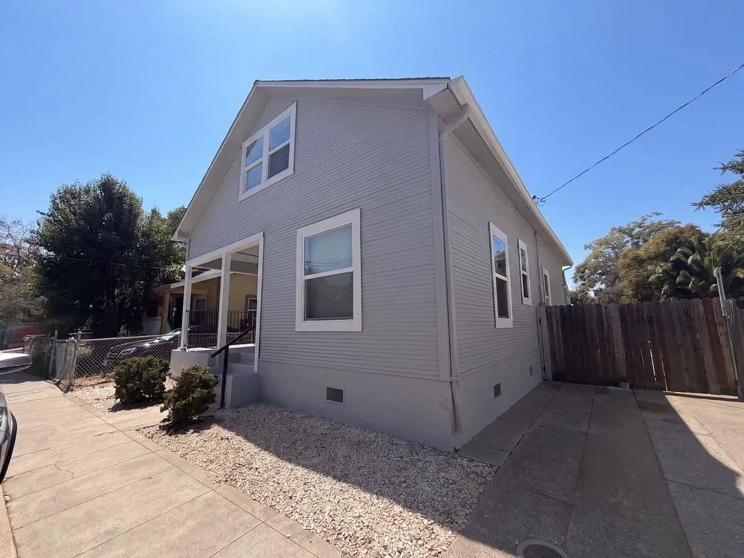 3210 San Jose Way - Photo 5 of 10
