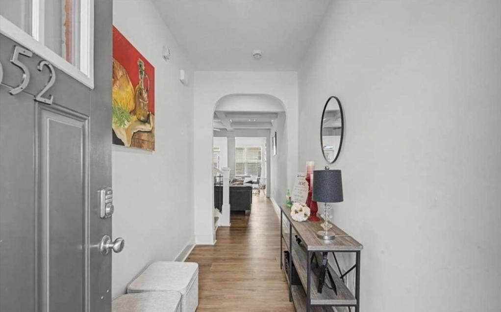 7652 - Photo 2 of 12