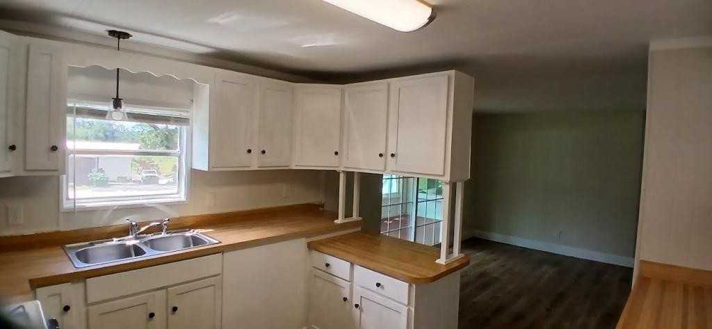 710 Se 170th Ave - Photo 3 of 27