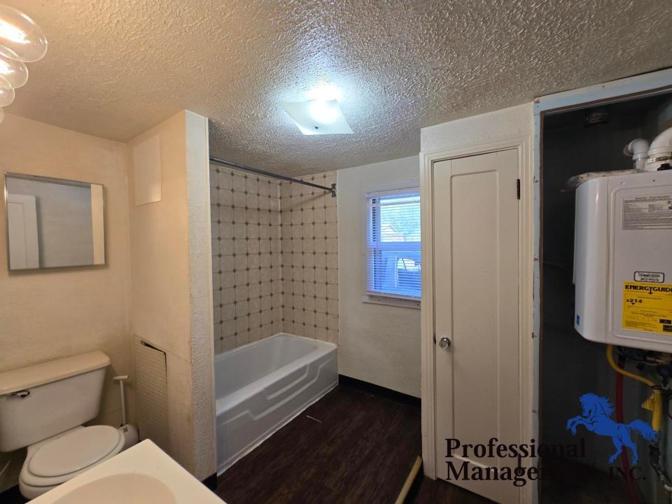829 Howard Ave - Photo 7 of 7