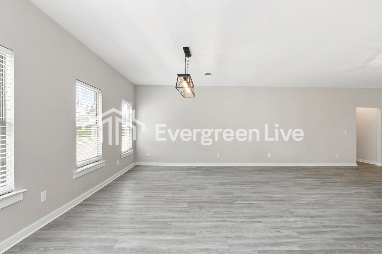 11112 Summerchase Loop - Photo 6 of 15