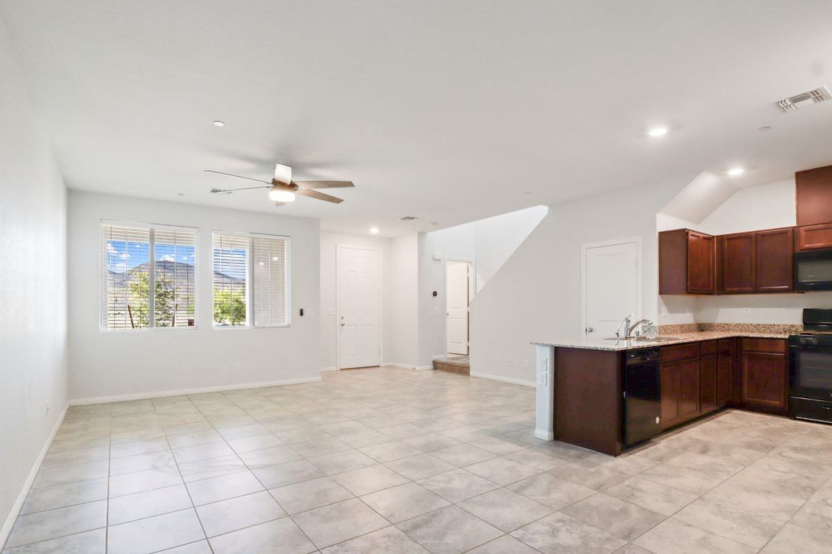3274 Palindrome Ave - Photo 4 of 25