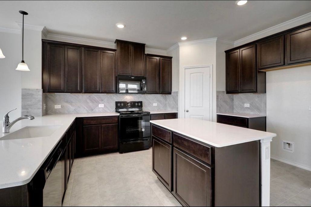 124 Rocroi Dr - Photo 4 of 23