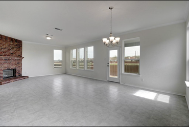 124 Rocroi Dr - Photo 5 of 23