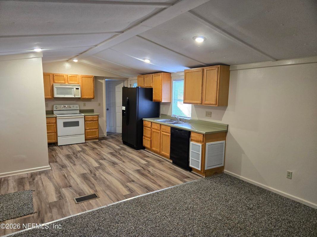 361 Dusty Rd - Photo 3 of 15