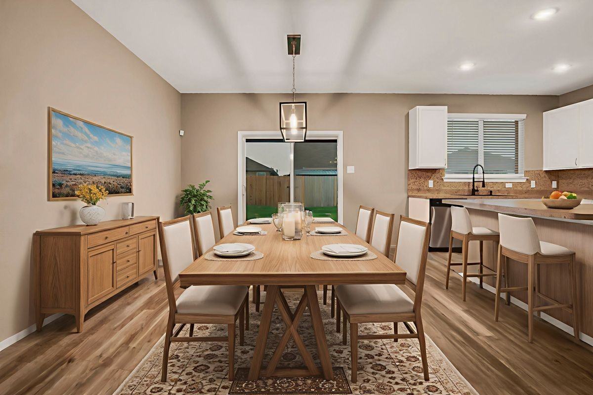 1021 Waverly Dr - Photo 4 of 7