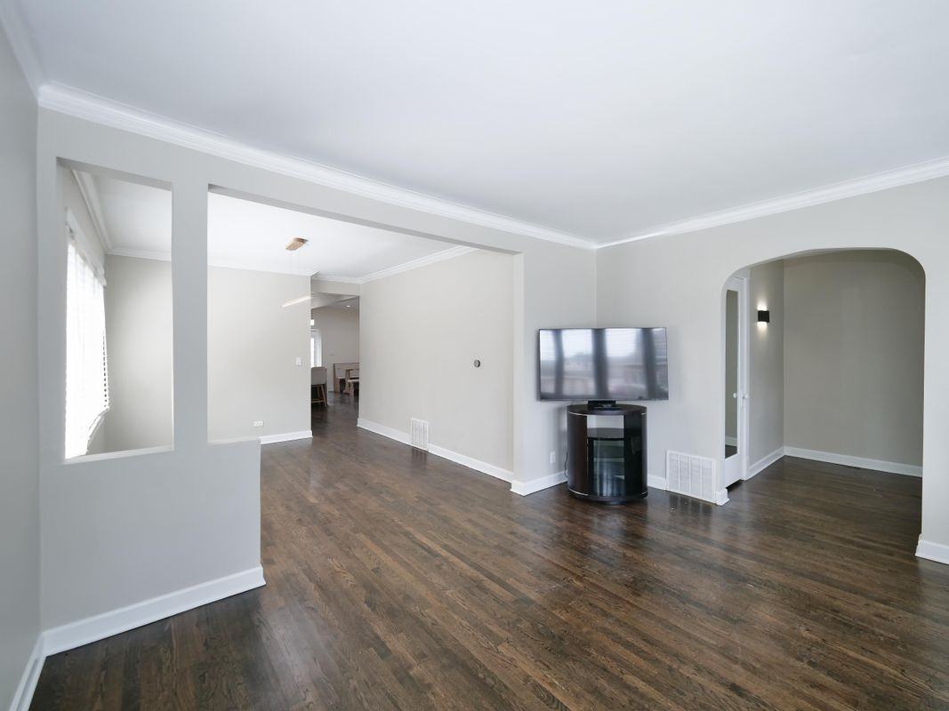 4416 N Marmora Ave - Photo 2 of 41