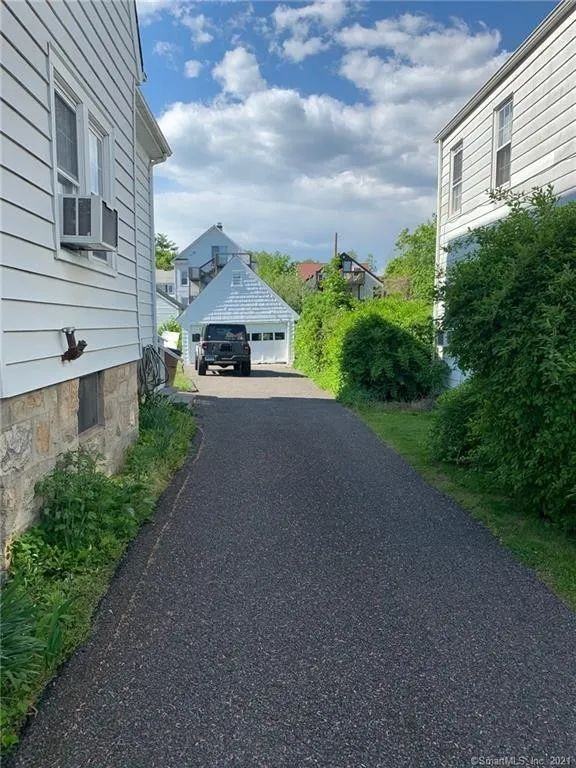 51 Plymouth Rd - Photo 7 of 10