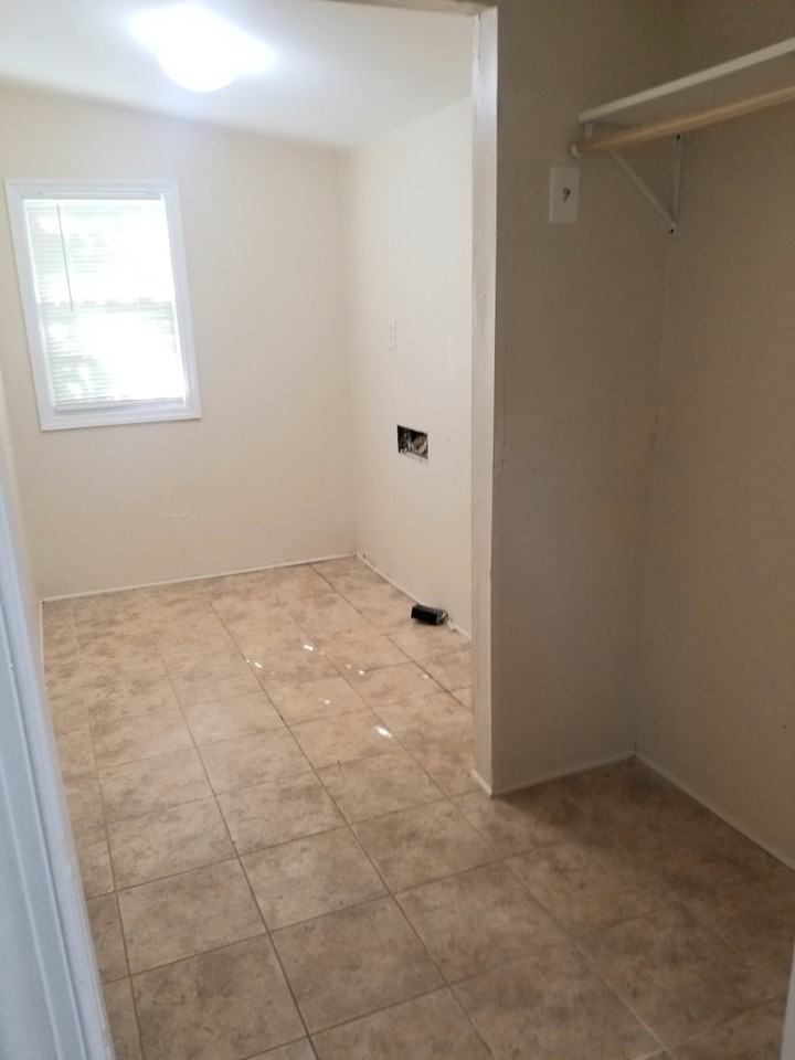 308 Broad St - Photo 6 of 12