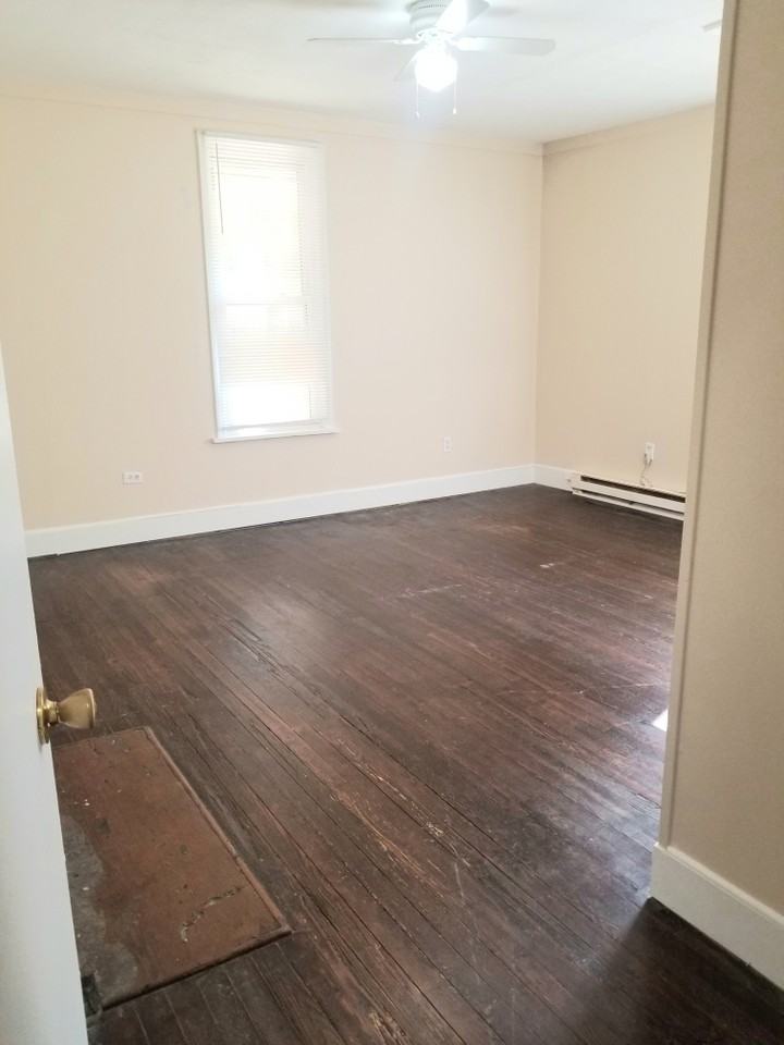 308 Broad St - Photo 4 of 12