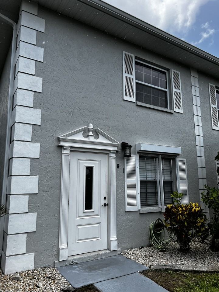 7104 Nantucket Cir #1