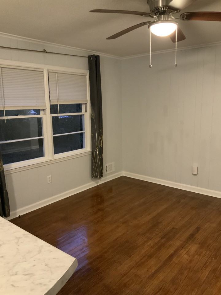 1287 Montview St - Photo 3 of 10