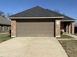 featured image of 3408 Robin Rd