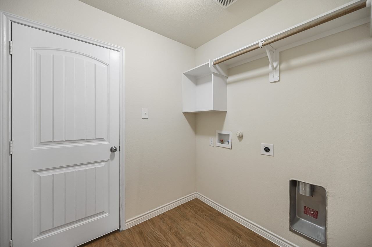 3408 Robin Rd - Photo 7 of 19