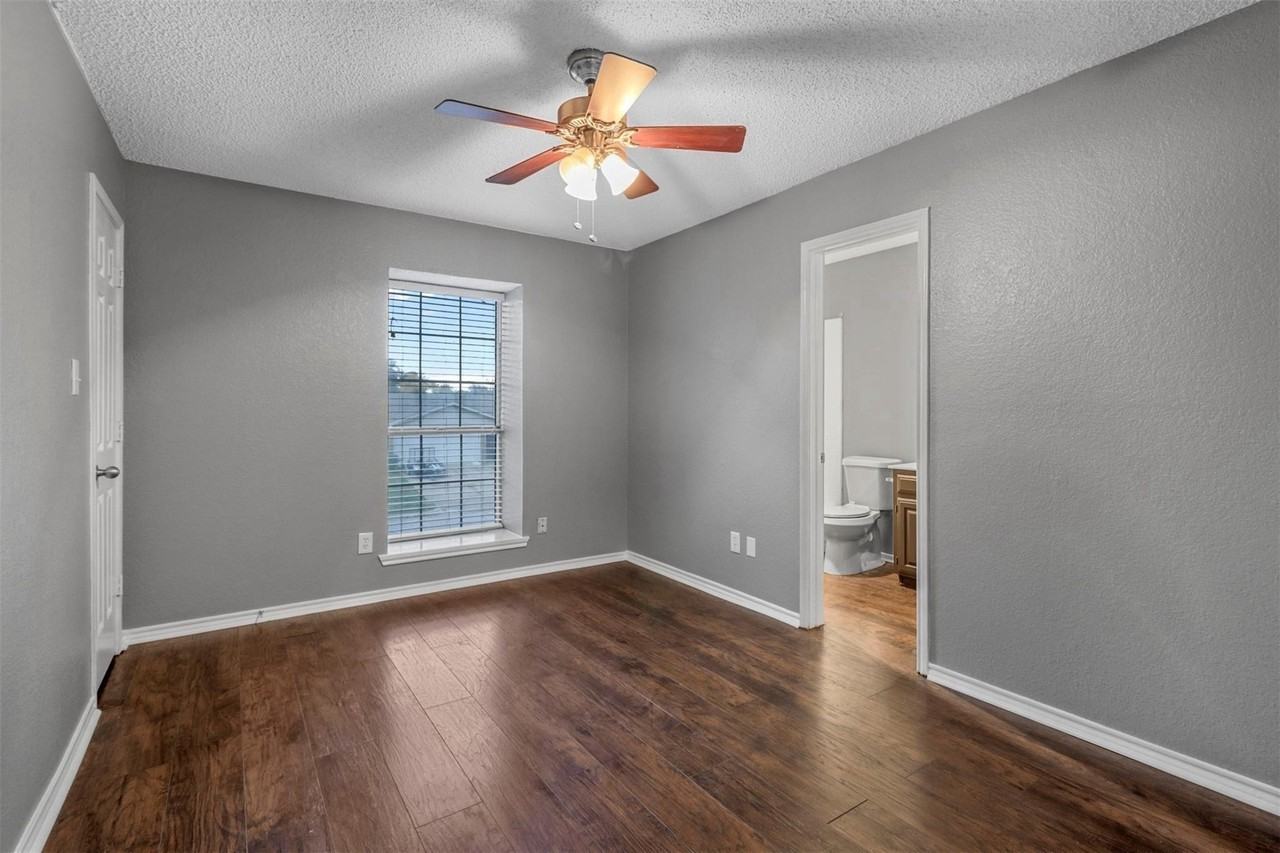 814 Custer St #1 - Photo 3 of 17