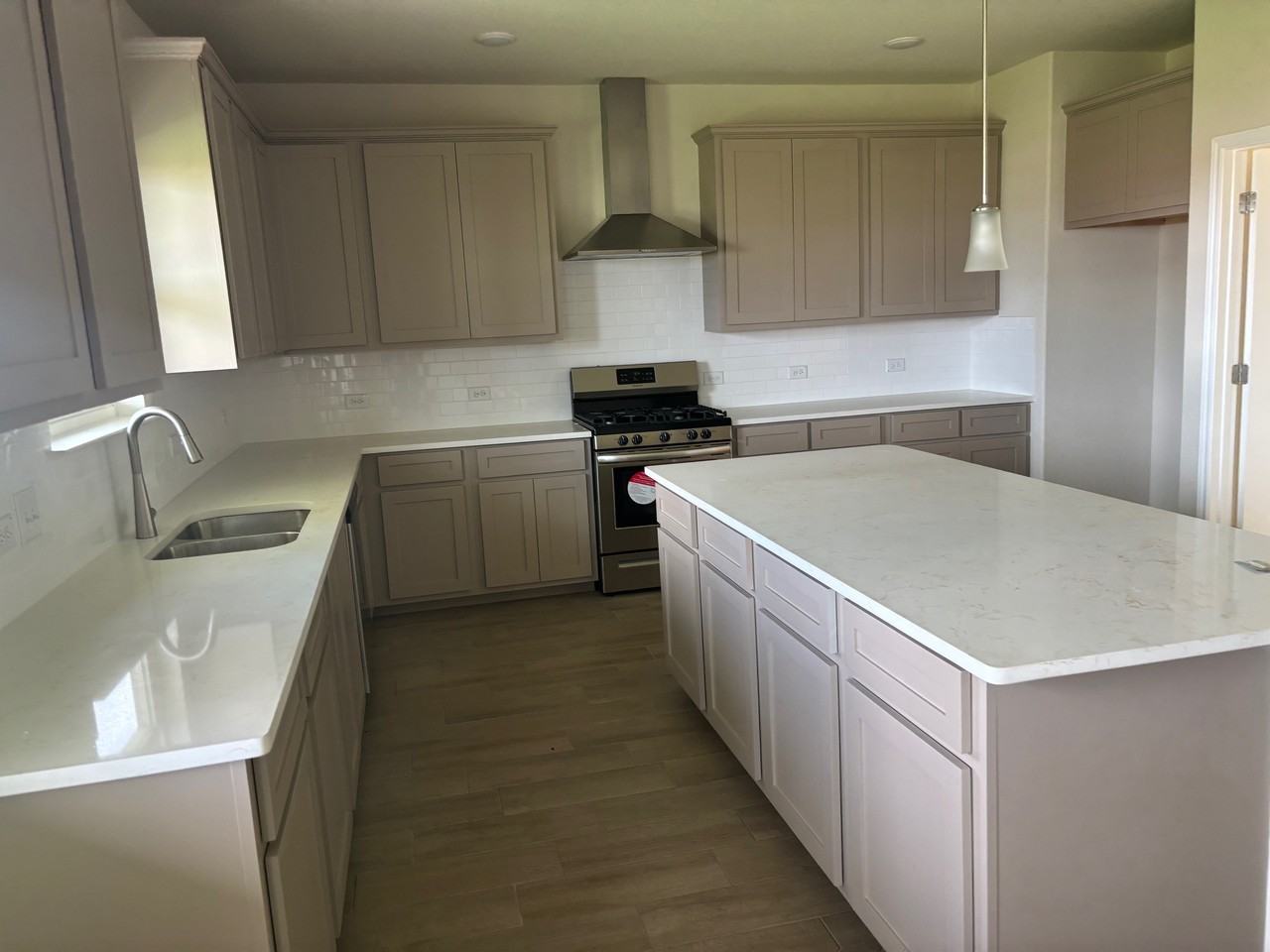 101 Growers Ave - Photo 5 of 10