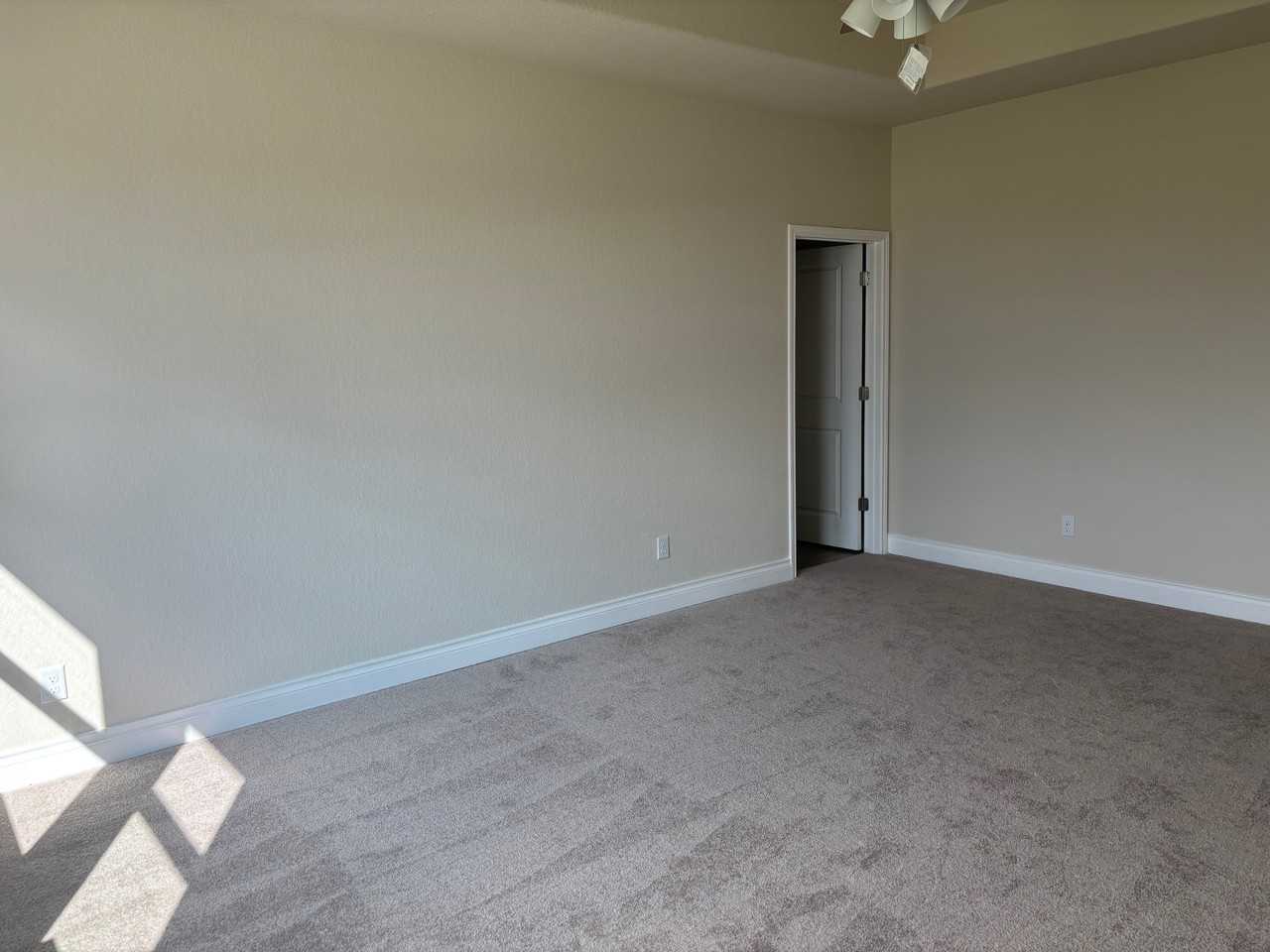 101 Growers Ave - Photo 3 of 10