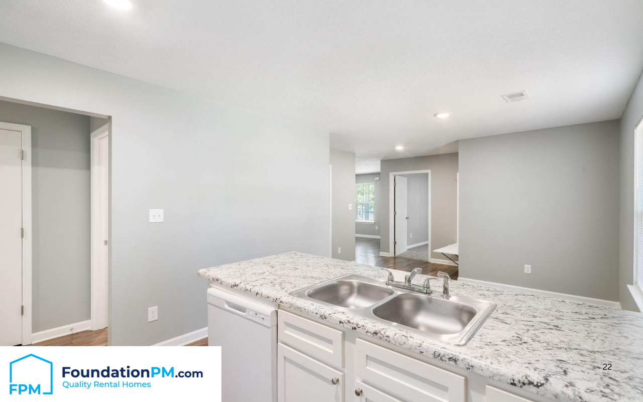 3985 Willowview Ave - Photo 5 of 21