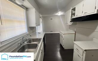 3503 W Deerwood Ave - Photo 1 of 1