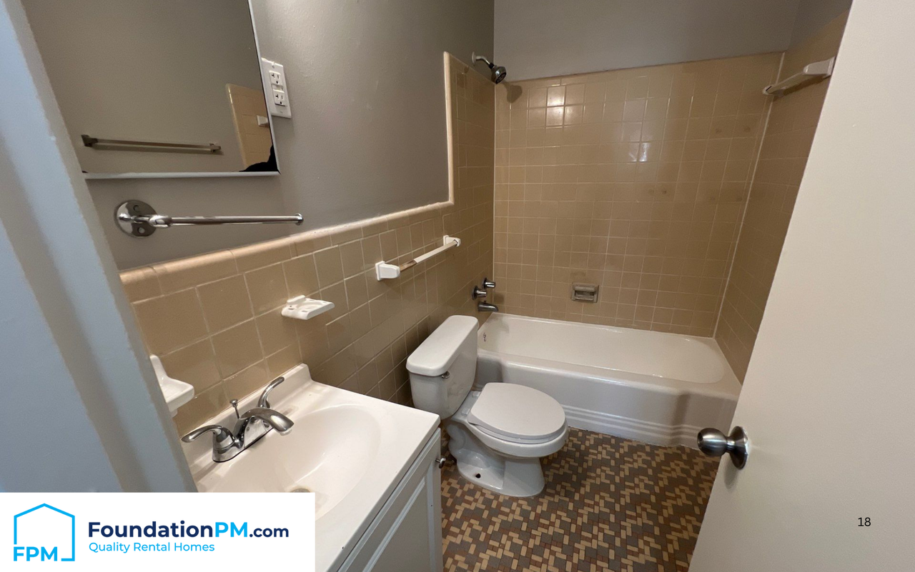 3503 W Deerwood Ave - Photo 7 of 15