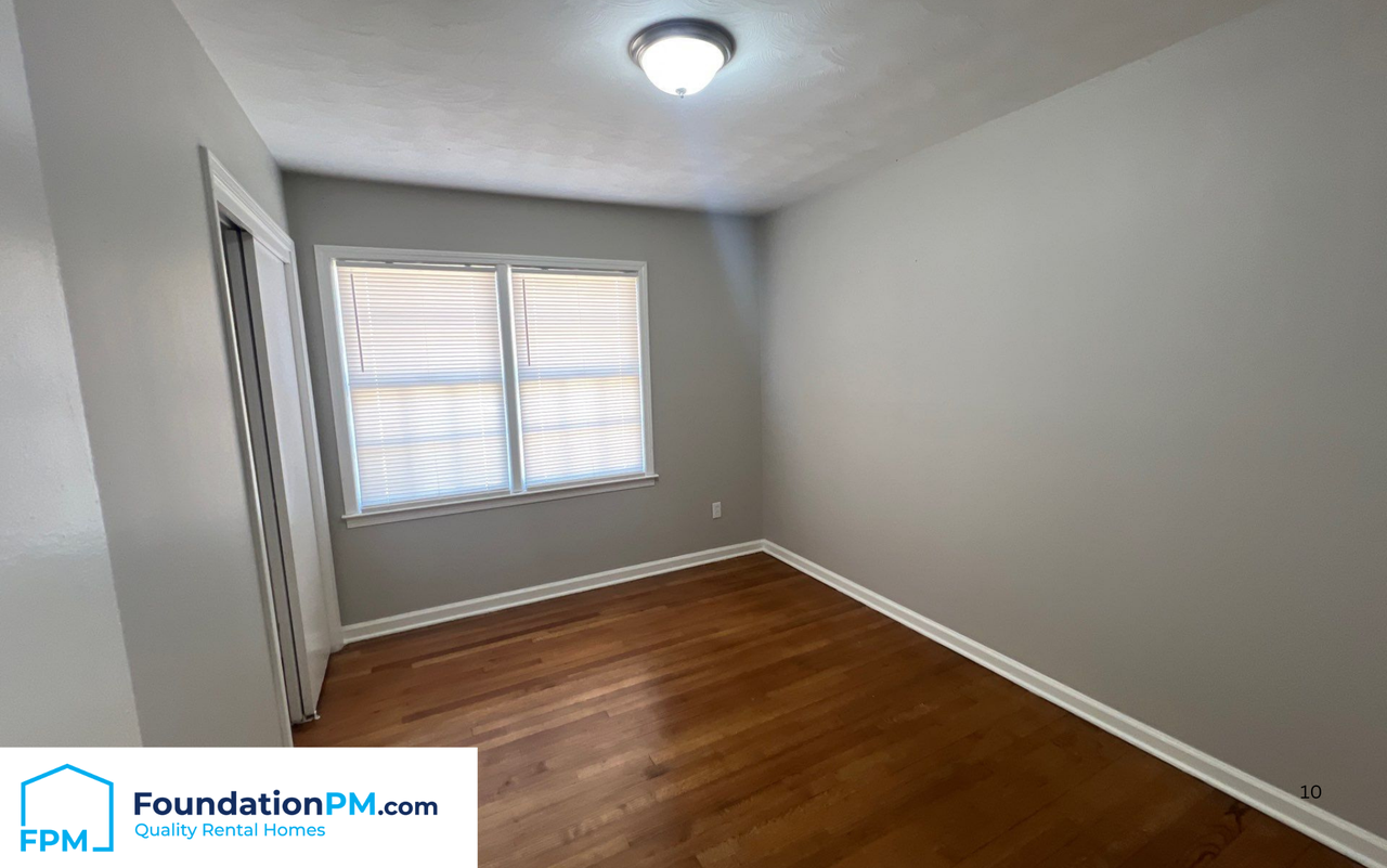 3503 W Deerwood Ave - Photo 4 of 15