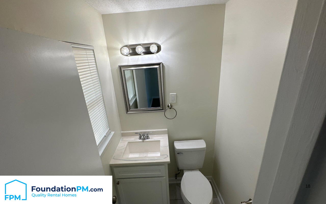 5330 Whitworth St - Photo 7 of 19