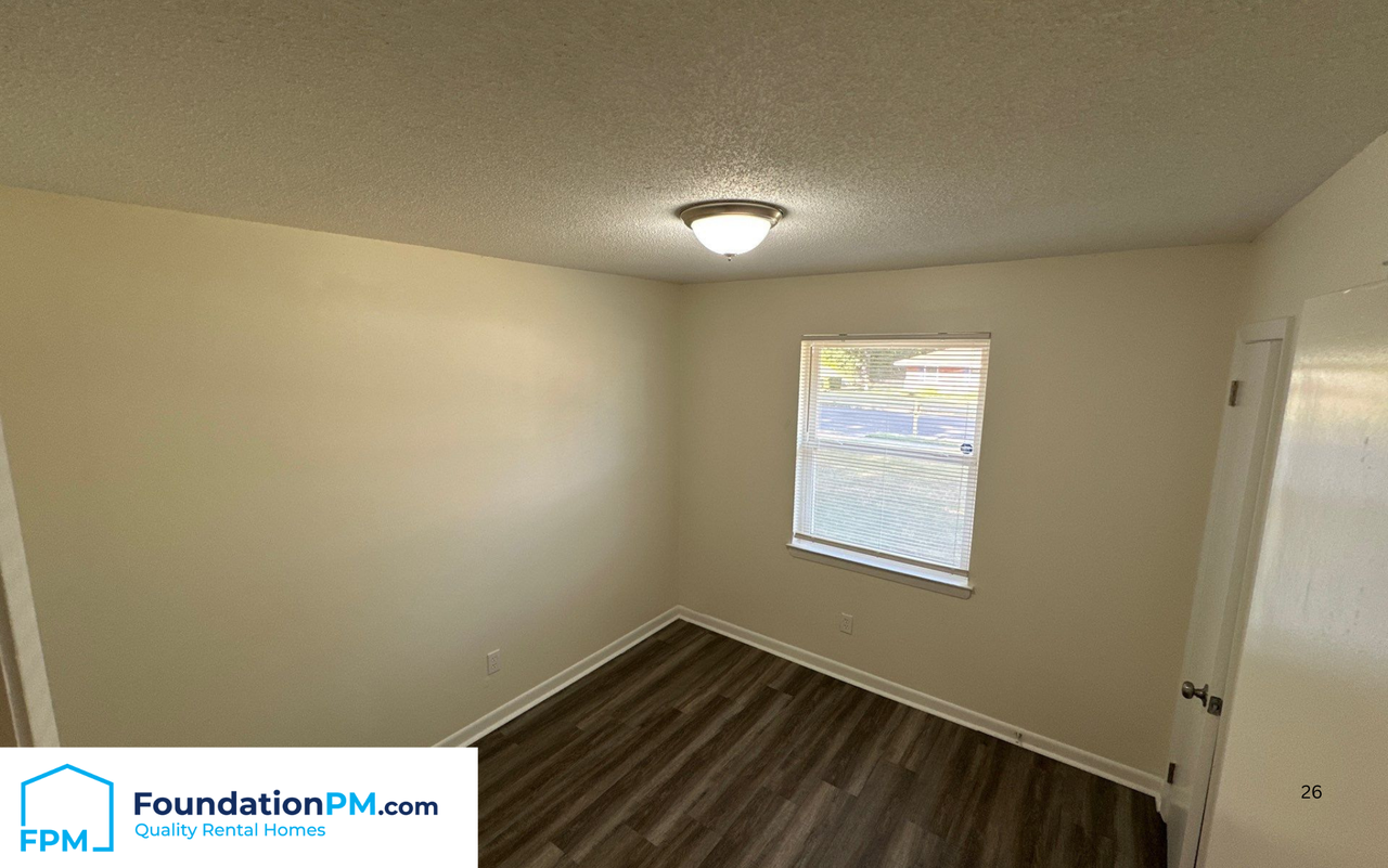 5330 Whitworth St - Photo 6 of 19