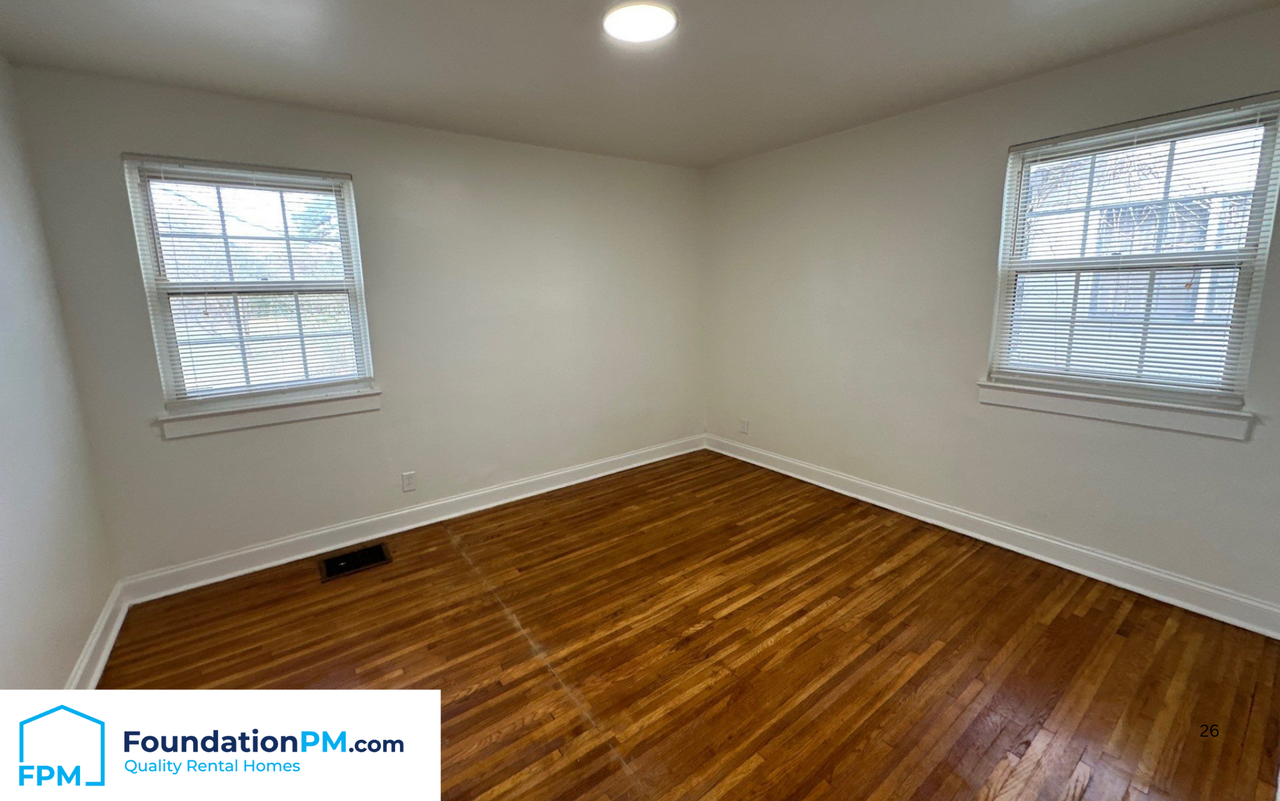 1736 S Parkway E - Photo 7 of 22