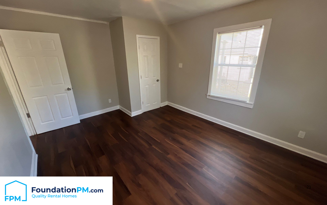 2303 Longstreet Dr - Photo 6 of 20