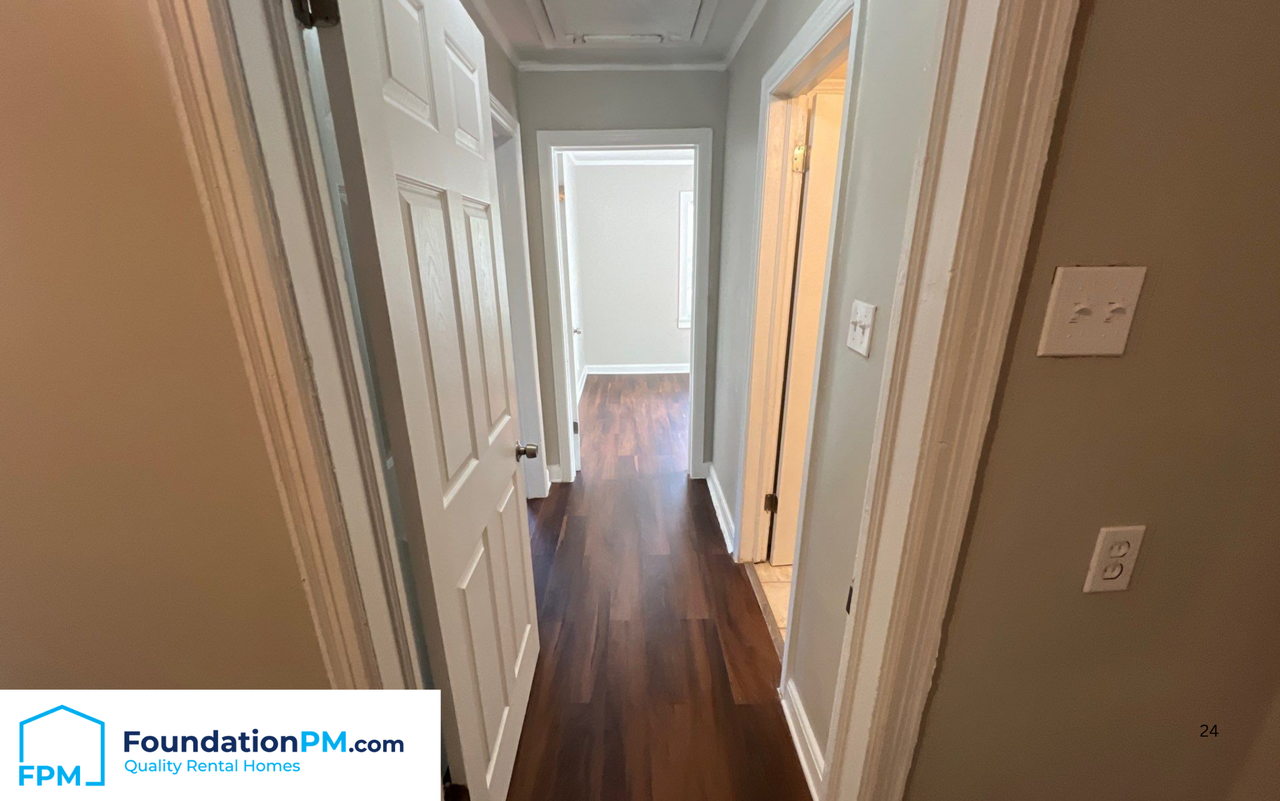 2303 Longstreet Dr - Photo 5 of 20