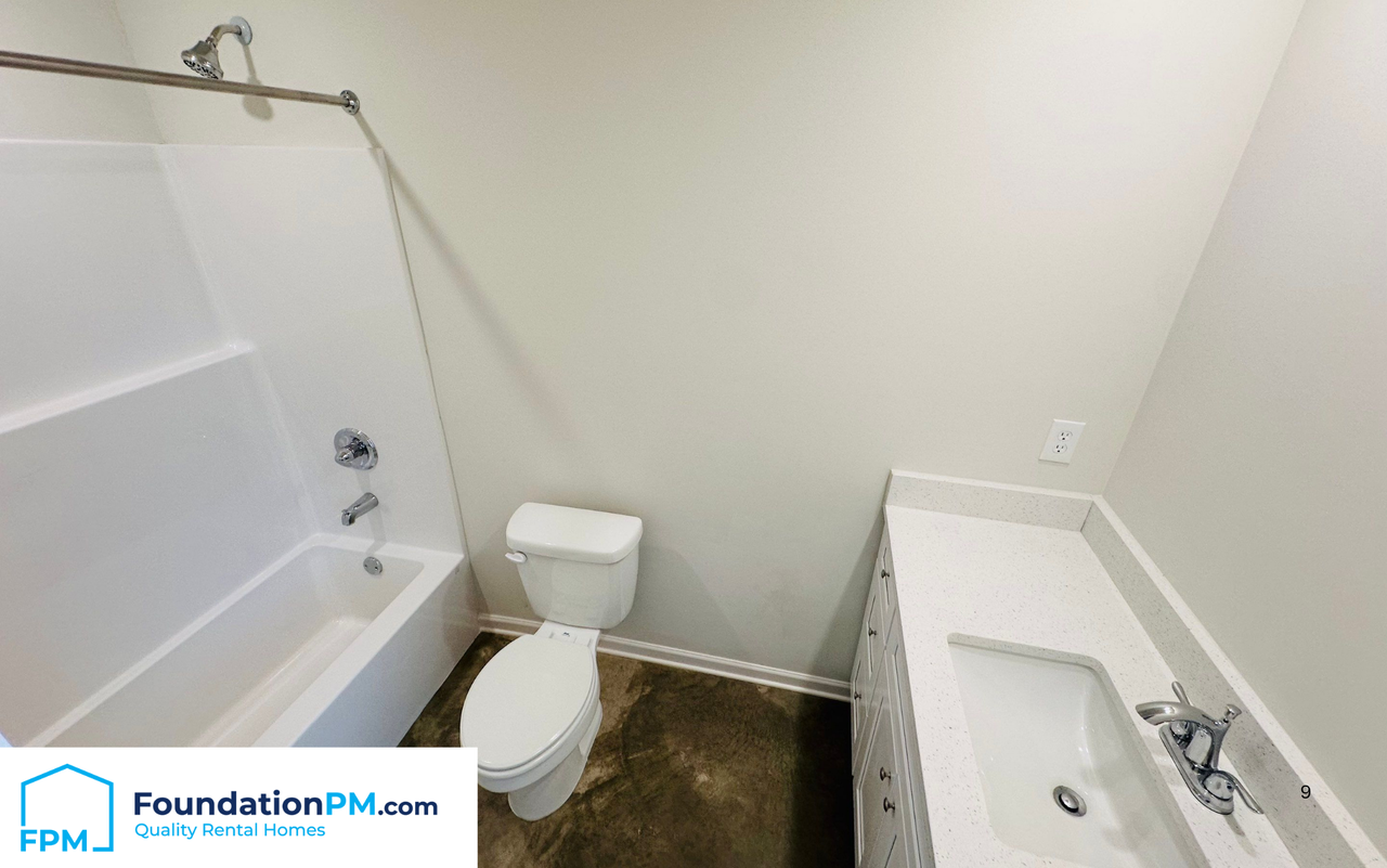2501 E Tyler Ave - Photo 3 of 11