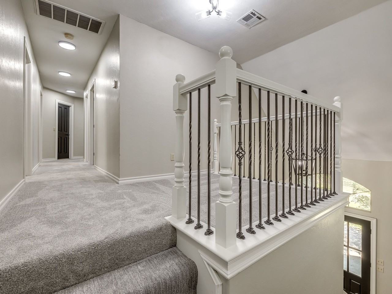 8900 Belcaro Dr - Photo 5 of 49