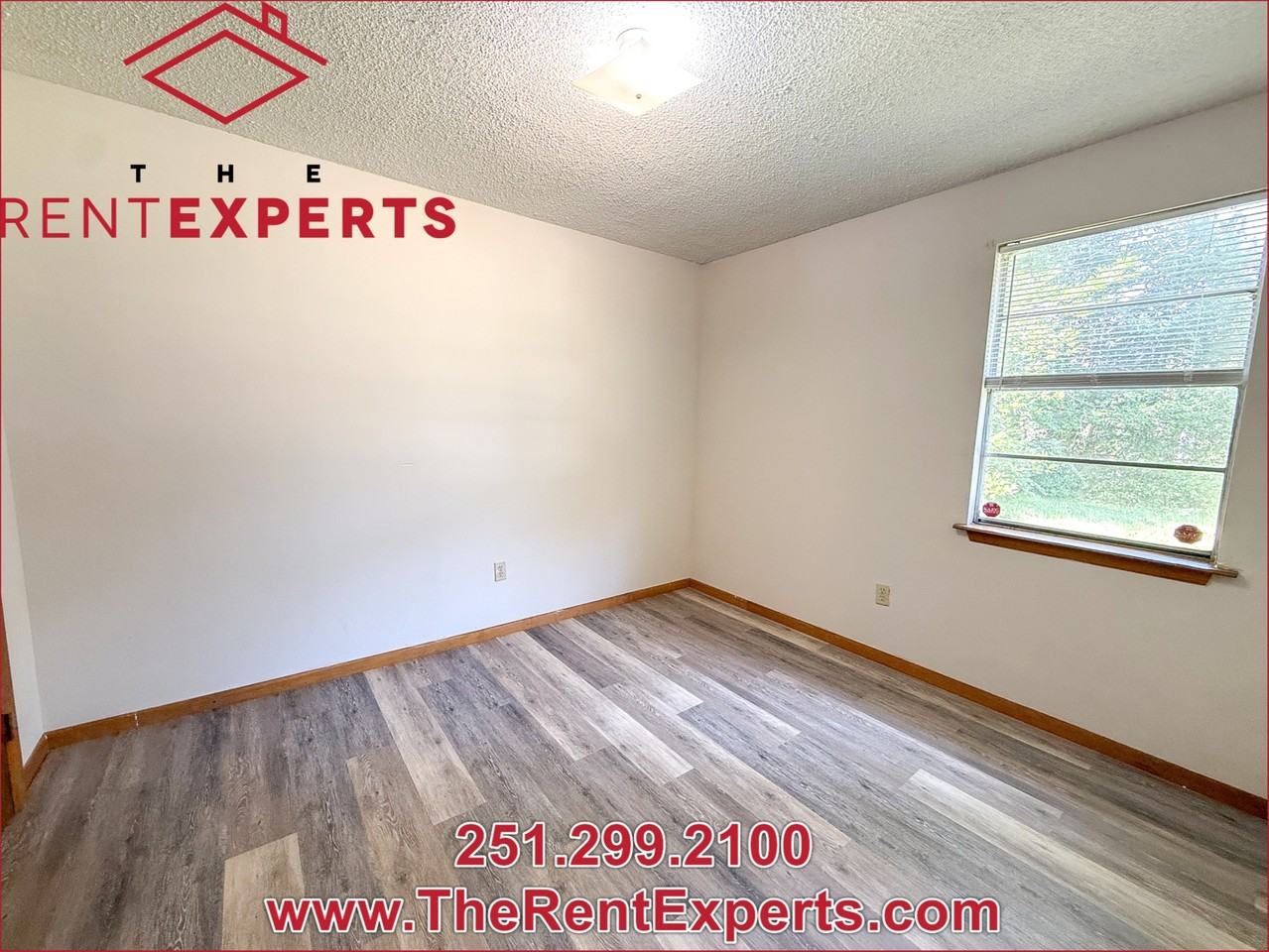 736 Reynolds Ave #B - Photo 5 of 19