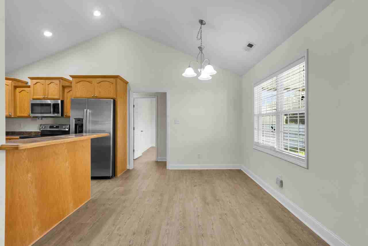 110 Delanie Way - Photo 3 of 50