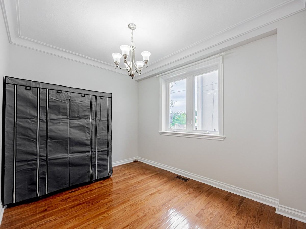 122 Maybourne Ave - Photo 4 of 12