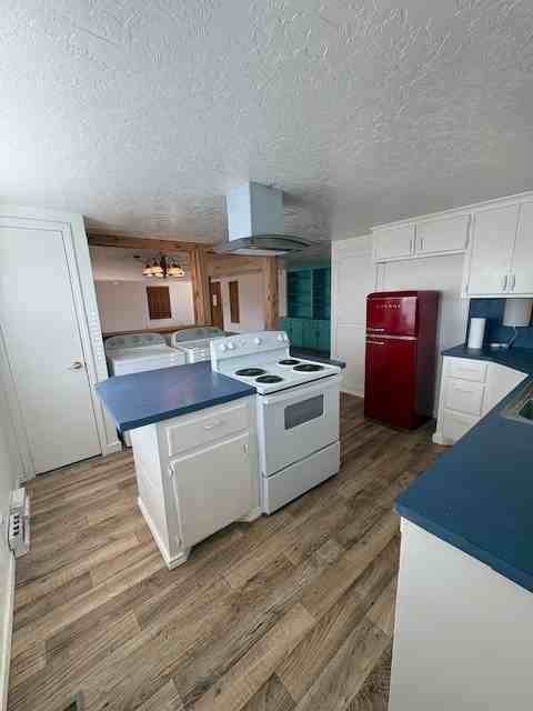 206 Ne Fishermans Dr - Photo 5 of 10