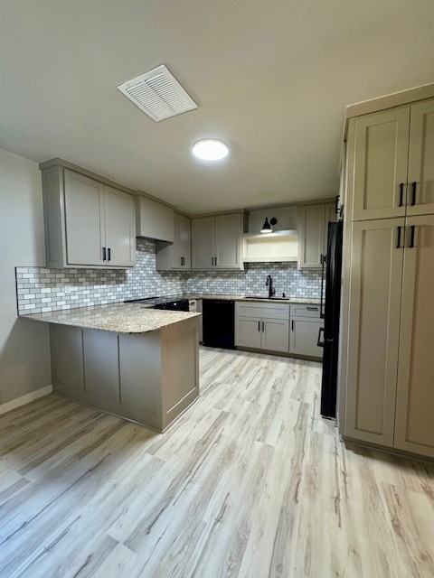 705 Se 10th St - Photo 3 of 21