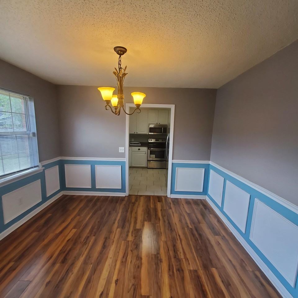 953 Wedgewood Way - Photo 2 of 11