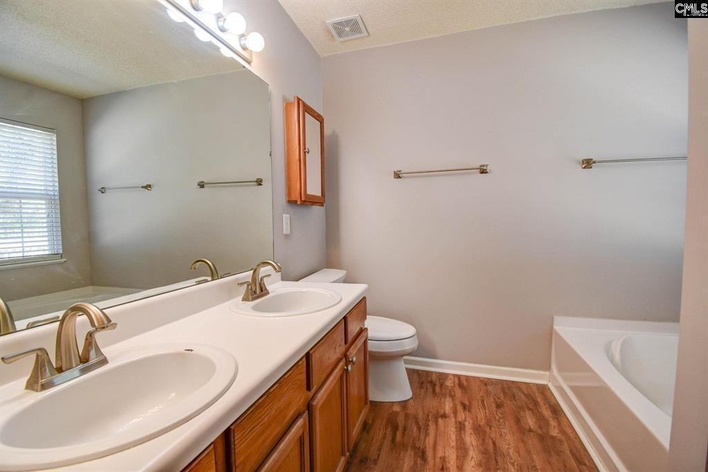 135 Cape Jasmine Way - Photo 3 of 9