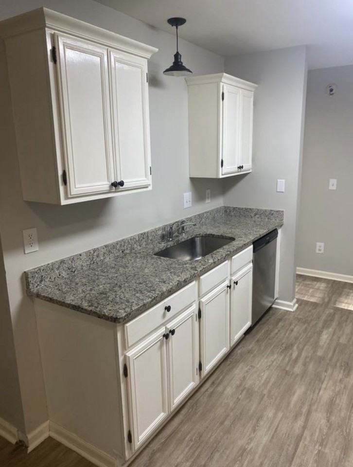 108 Winchester Ln - Photo 2 of 25