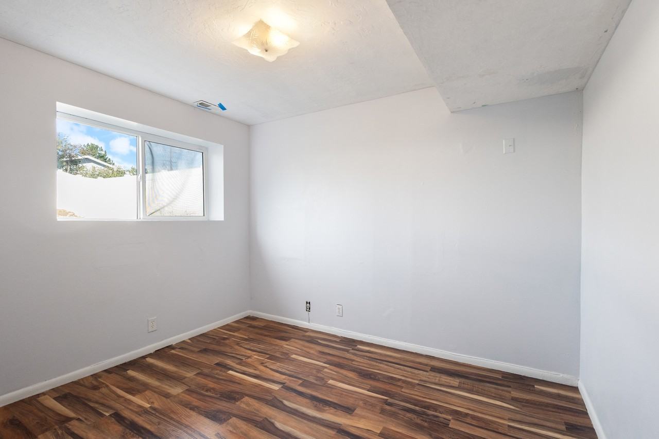 5436 Southwest - Photo 6 of 26