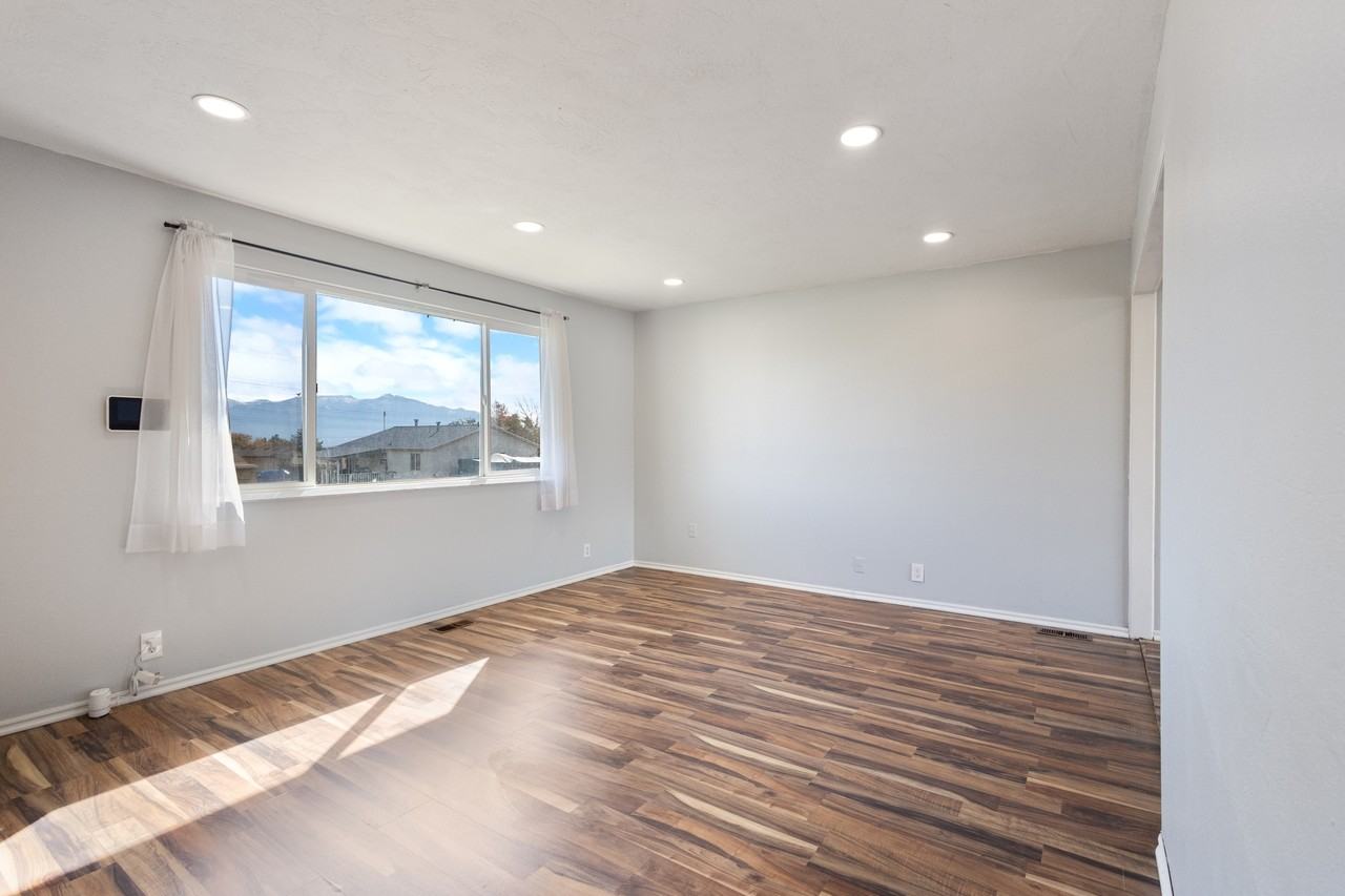 5436 Southwest - Photo 5 of 26