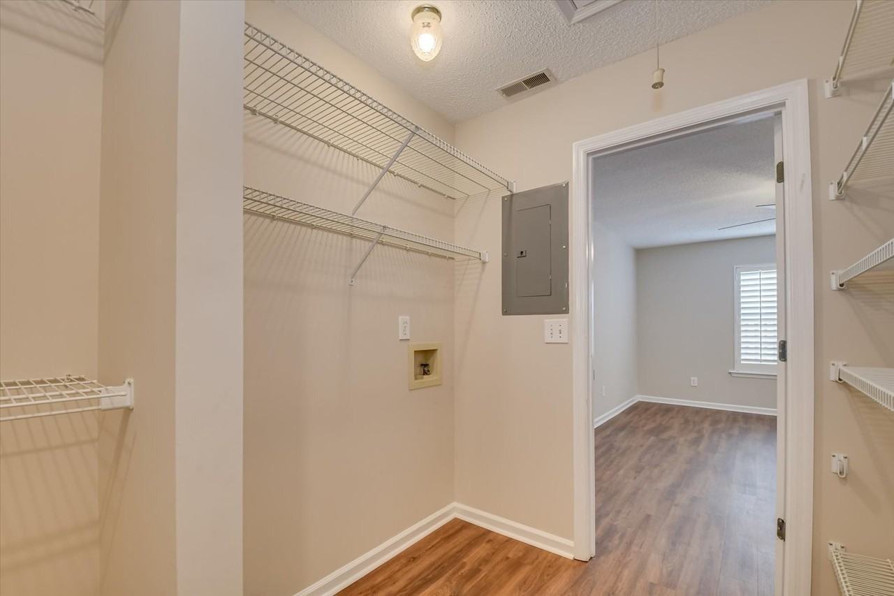 41 Innisbrook Dr #1 - Photo 5 of 34