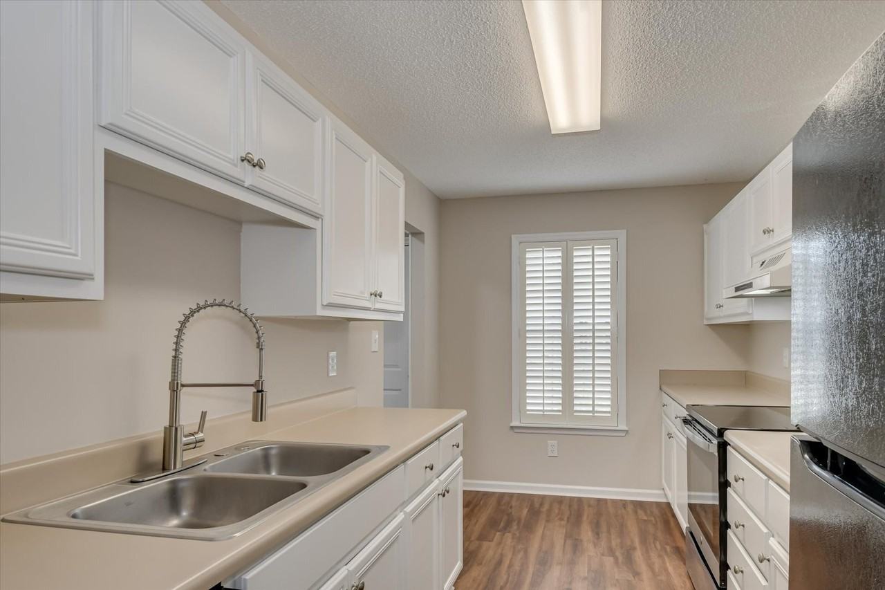 41 Innisbrook Dr #1 - Photo 2 of 34