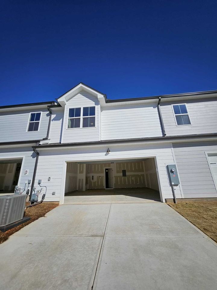300 Abbots Mill Dr #1 - Photo 5 of 22