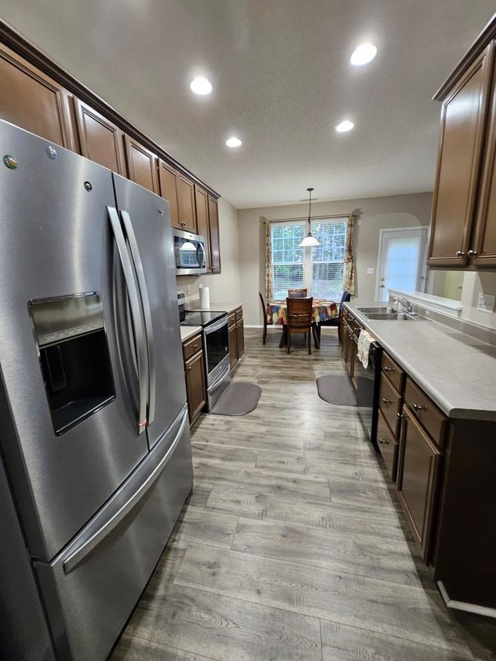 304 Founders Walk Dr #1 - Photo 2 of 20