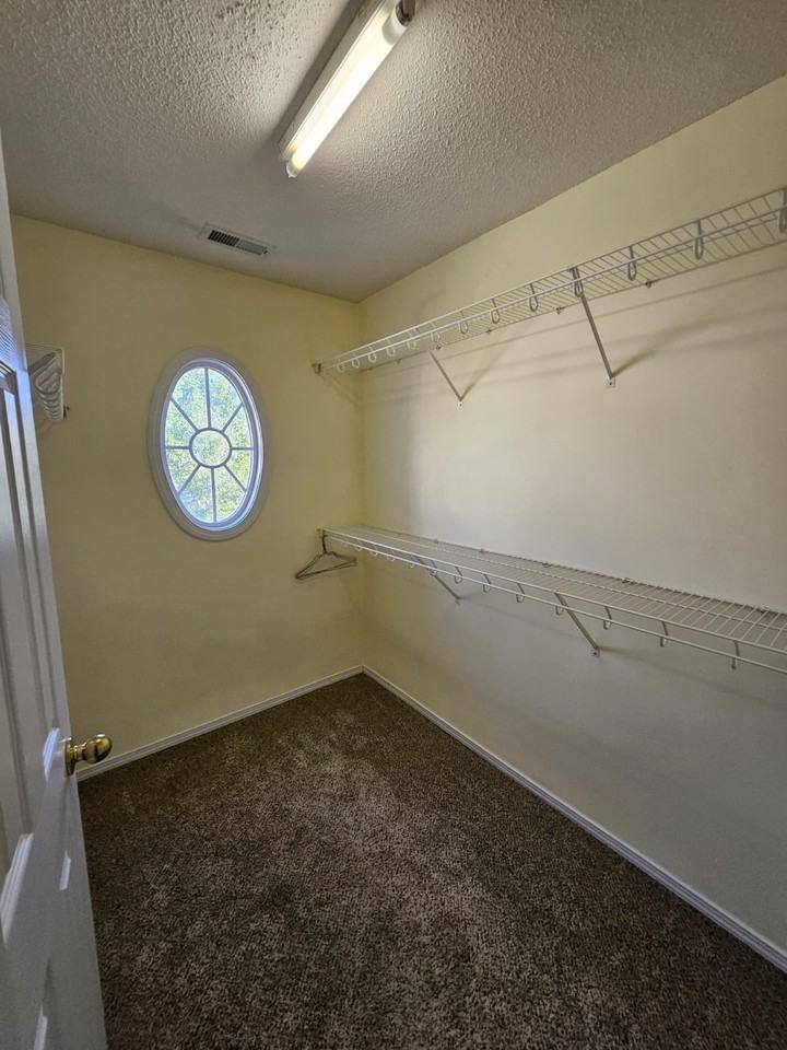 304 Founders Walk Dr #1 - Photo 7 of 20